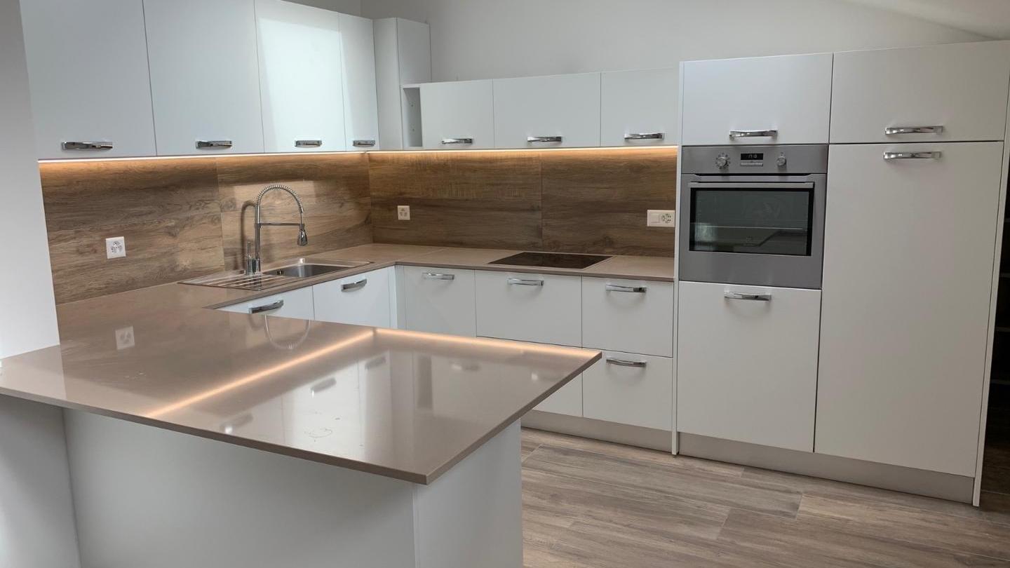 A vendre 3966 R�chy Appartement 3.5 pi&egrave;ce(s)